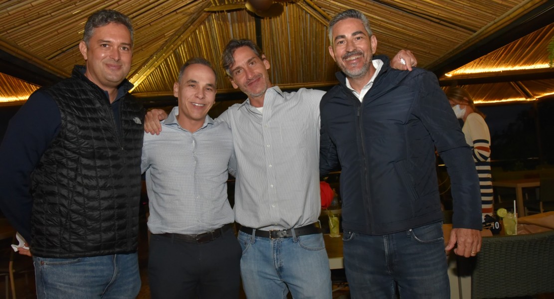 Murilo Pascoal, Sandro Fernandes (Bondinho Pão de Açúcar) , Roger Ely (Grupo Playcenter) e Henry Hila (Grupo ICD)