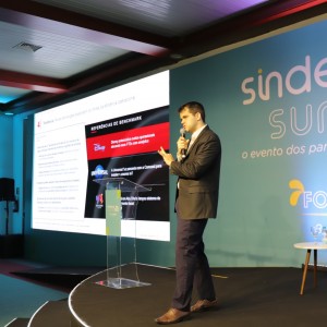 Painel do Panorama Global e Tendências do Setor, com a Bain & Company